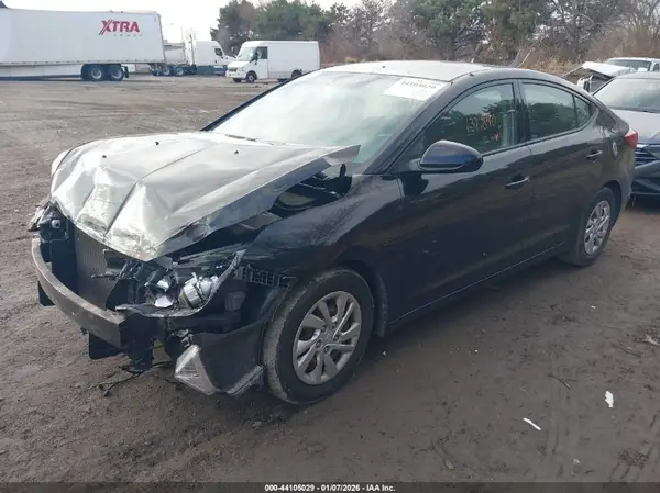 5NPD74LF9KH473700 2019 HYUNDAI ELANTRA - Image 2