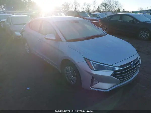 5NPD74LF9KH474555 2019 HYUNDAI ELANTRA - Image 1