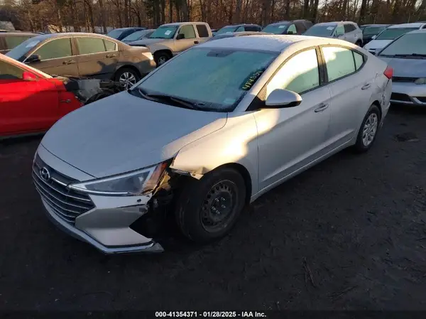 5NPD74LF9KH474555 2019 HYUNDAI ELANTRA - Image 2