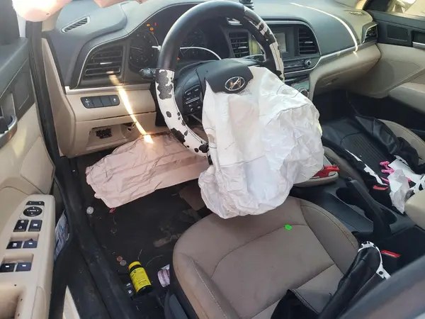 5NPD74LF9KH484843 2019 HYUNDAI ELANTRA - Image 8