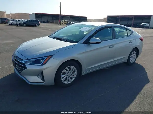5NPD74LF9KH485958 2019 HYUNDAI ELANTRA - Image 2