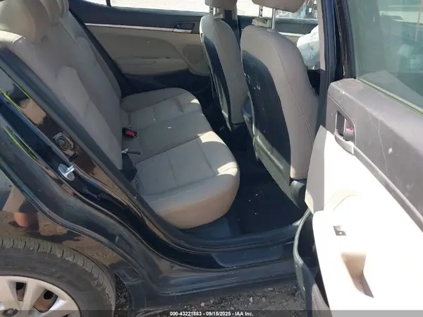 5NPD74LF9KH496684 2019 HYUNDAI ELANTRA - Image 8