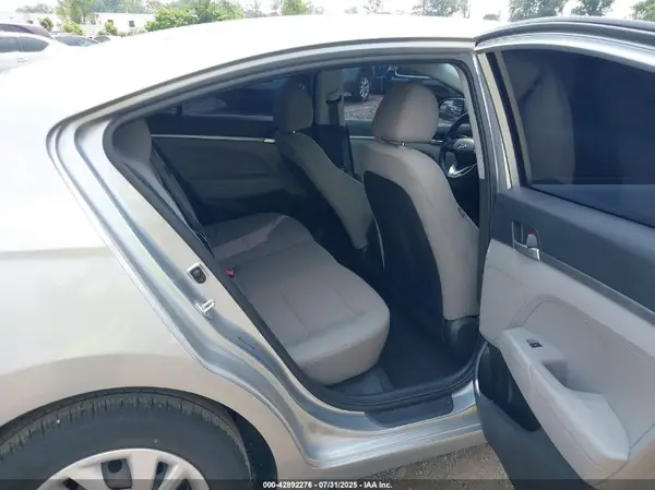 5NPD74LF9LH613648 2020 HYUNDAI ELANTRA - Image 8