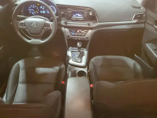 5NPD74LFXHH044784 2017 HYUNDAI ELANTRA - Image 8