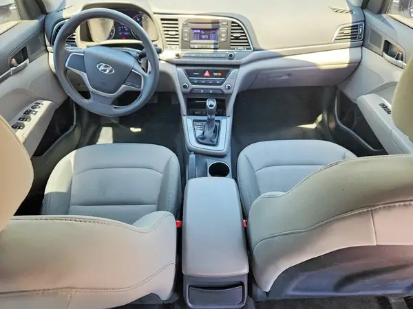 5NPD74LFXHH052836 2017 HYUNDAI ELANTRA - Image 8