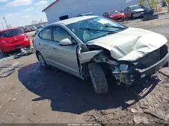 5NPD74LFXHH065585 2017 HYUNDAI ELANTRA