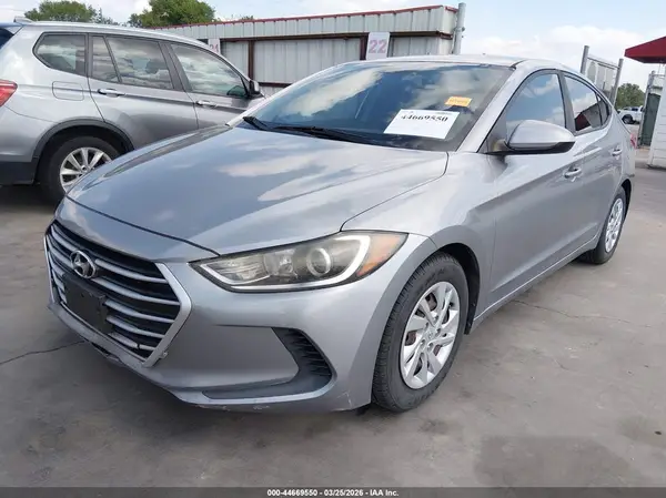 5NPD74LFXHH066185 2017 HYUNDAI ELANTRA - Image 2
