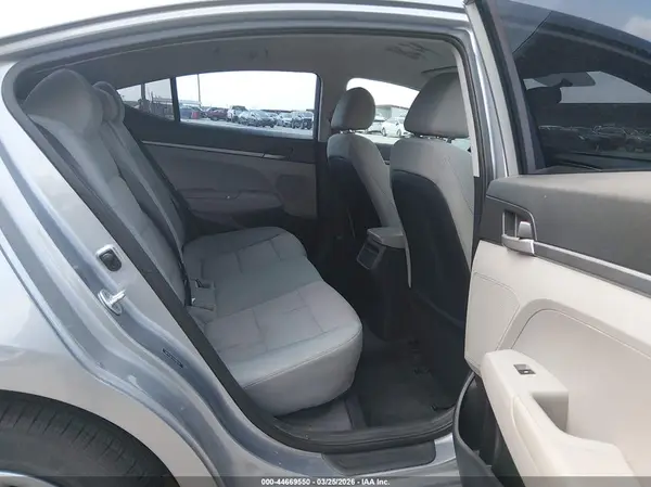 5NPD74LFXHH066185 2017 HYUNDAI ELANTRA - Image 8