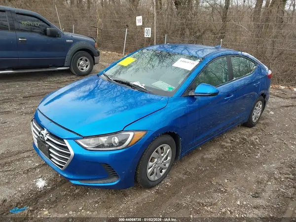 5NPD74LFXHH076098 2017 HYUNDAI ELANTRA - Image 2