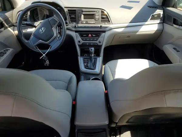 5NPD74LFXHH076621 2017 HYUNDAI ELANTRA - Image 8
