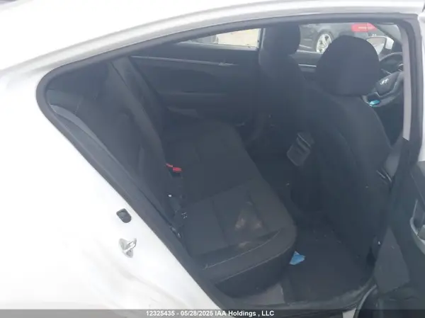 5NPD74LFXHH078305 2017 HYUNDAI ELANTRA - Image 8