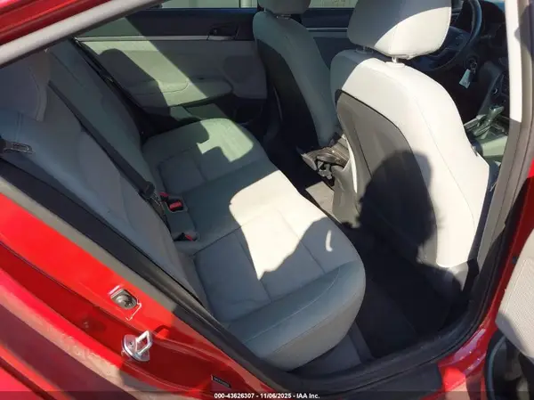 5NPD74LFXHH080586 2017 HYUNDAI ELANTRA - Image 8