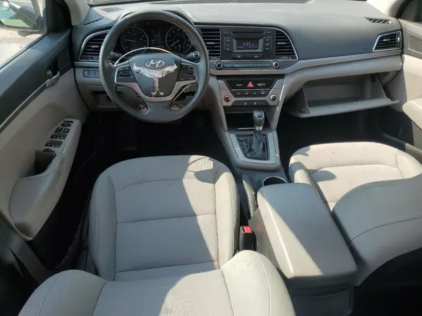 5NPD74LFXHH083813 2017 HYUNDAI ELANTRA - Image 8