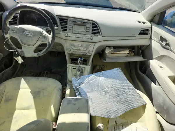 5NPD74LFXHH101078 2017 HYUNDAI ELANTRA - Image 8