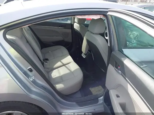 5NPD74LFXHH104353 2017 HYUNDAI ELANTRA - Image 8