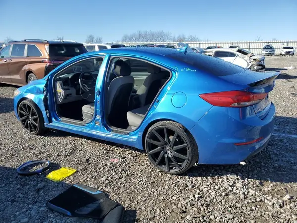 5NPD74LFXHH113165 2017 HYUNDAI ELANTRA - Image 2