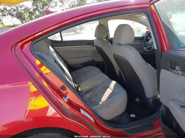 5NPD74LFXHH121167 2017 HYUNDAI ELANTRA - Image 8