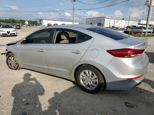 5NPD74LFXHH127258 2017 HYUNDAI ELANTRA - Image 2