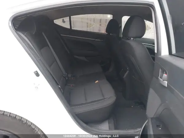 5NPD74LFXHH129656 2017 HYUNDAI ELANTRA - Image 8