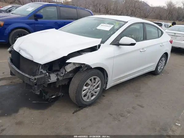 5NPD74LFXHH137367 2017 HYUNDAI ELANTRA - Image 2