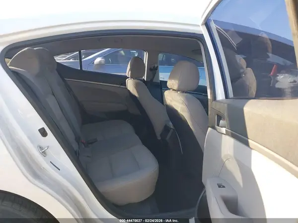 5NPD74LFXHH148093 2017 HYUNDAI ELANTRA - Image 8