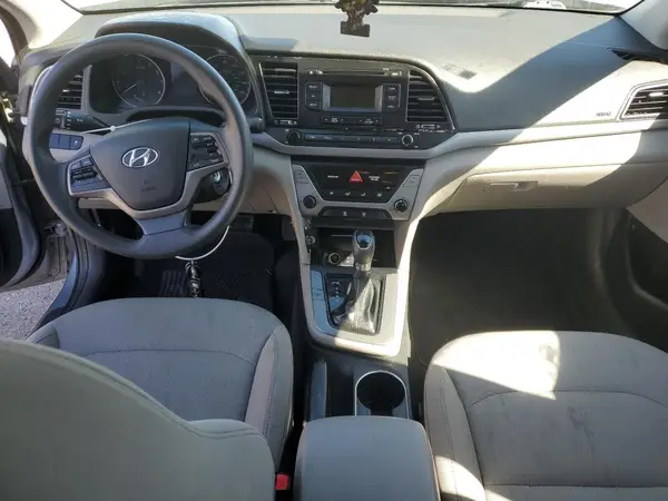 5NPD74LFXHH152600 2017 HYUNDAI ELANTRA - Image 8