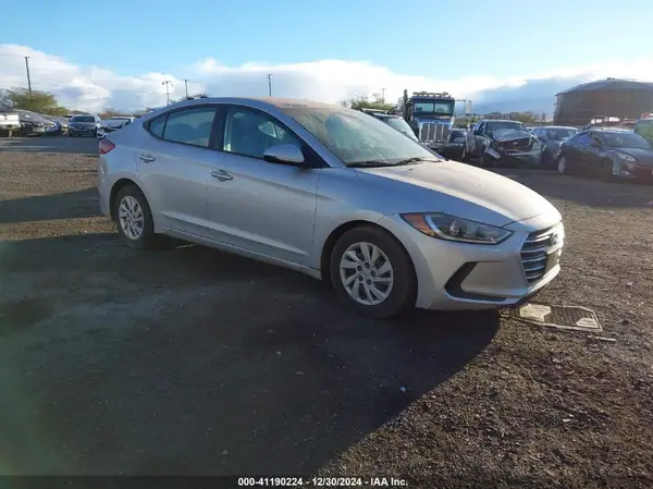 5NPD74LFXHH153679 2017 HYUNDAI ELANTRA - Image 1