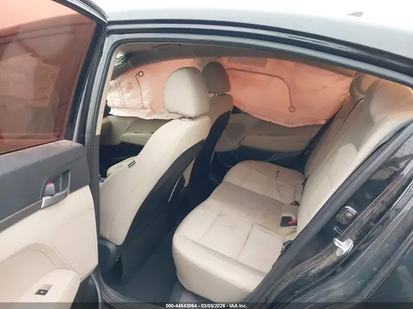 5NPD74LFXHH154623 2017 HYUNDAI ELANTRA - Image 8