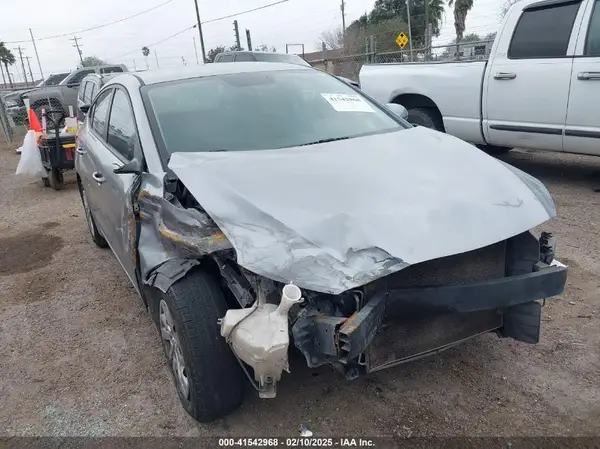 5NPD74LFXHH158591 2017 HYUNDAI ELANTRA - Image 1