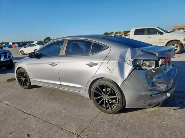 5NPD74LFXHH161748 2017 HYUNDAI ELANTRA - Image 2