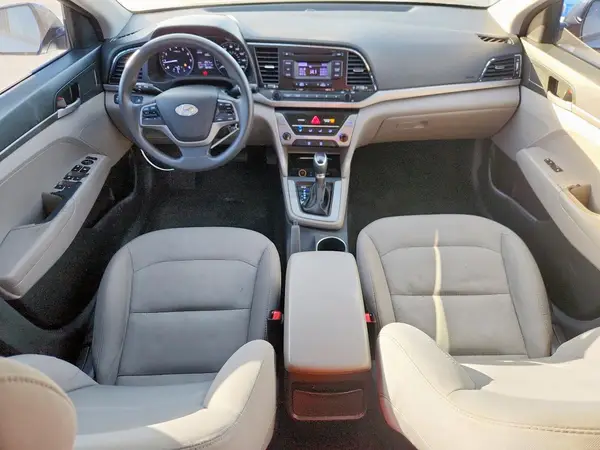 5NPD74LFXHH161748 2017 HYUNDAI ELANTRA - Image 8
