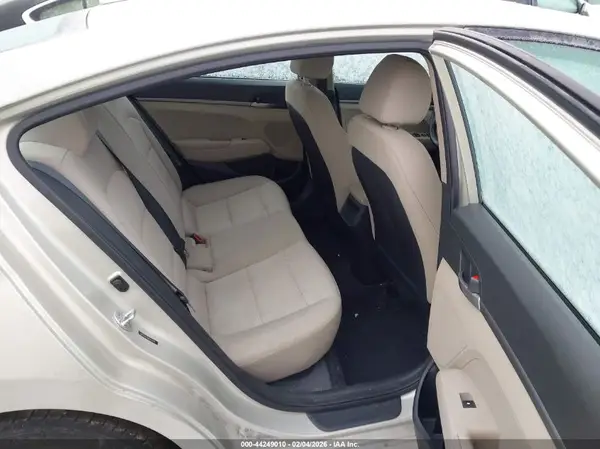 5NPD74LFXHH163371 2017 HYUNDAI ELANTRA - Image 8