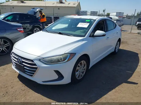 5NPD74LFXHH165900 2017 HYUNDAI ELANTRA - Image 2