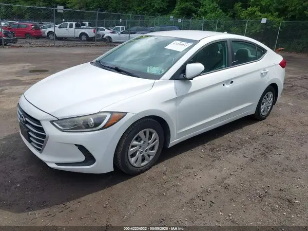 5NPD74LFXHH170885 2017 HYUNDAI ELANTRA - Image 2