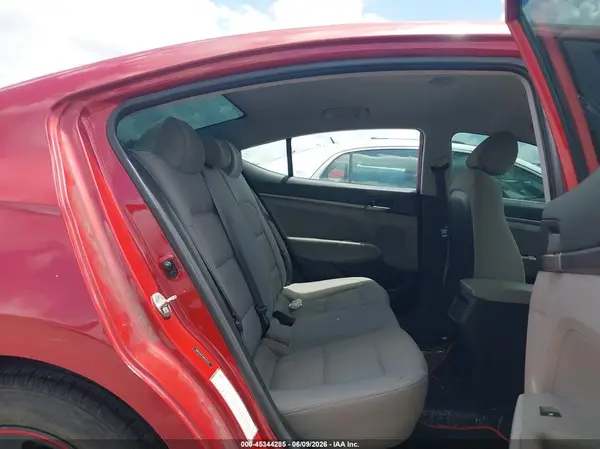 5NPD74LFXHH175312 2017 HYUNDAI ELANTRA - Image 8