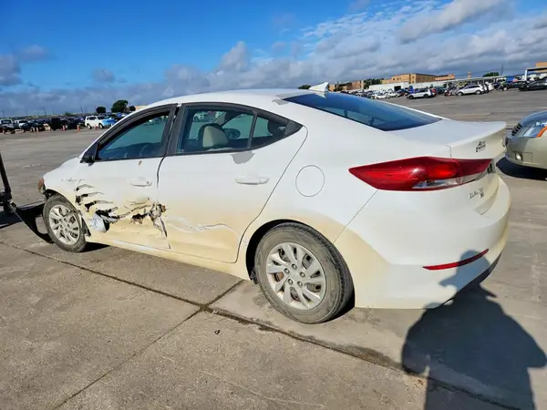 5NPD74LFXHH177447 2017 HYUNDAI ELANTRA - Image 2