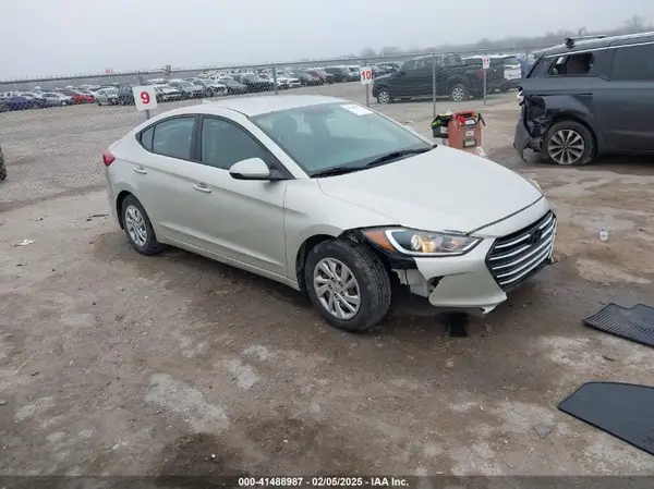 5NPD74LFXHH179523 2017 HYUNDAI ELANTRA - Image 1