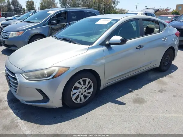 5NPD74LFXHH179909 2017 HYUNDAI ELANTRA - Image 2