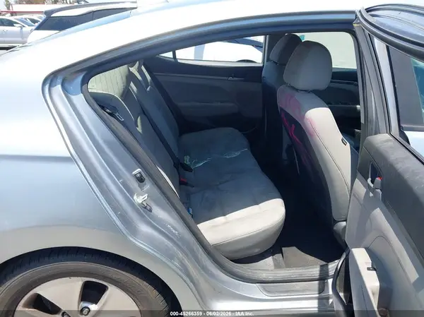 5NPD74LFXHH179909 2017 HYUNDAI ELANTRA - Image 8