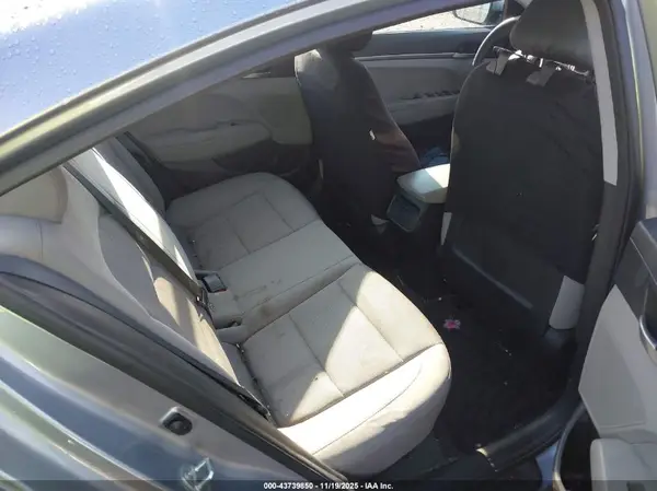 5NPD74LFXHH181188 2017 HYUNDAI ELANTRA - Image 8