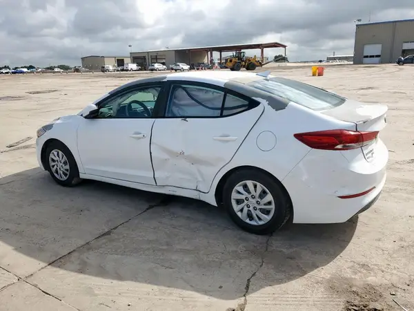 5NPD74LFXHH181353 2017 HYUNDAI ELANTRA - Image 2