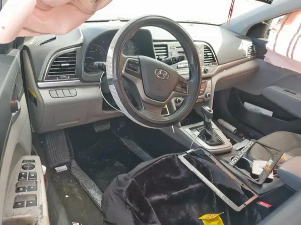 5NPD74LFXHH181353 2017 HYUNDAI ELANTRA - Image 8