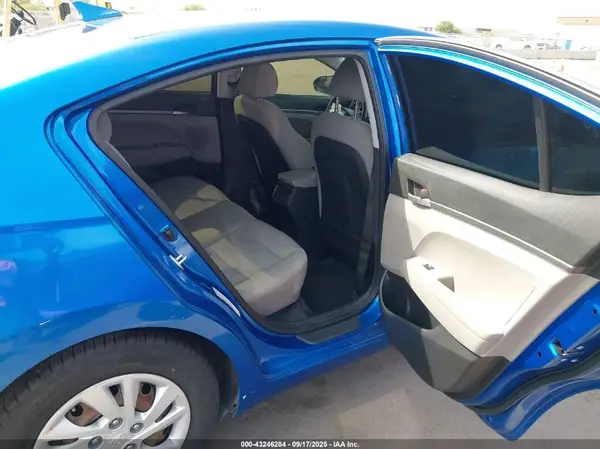 5NPD74LFXHH182664 2017 HYUNDAI ELANTRA - Image 8