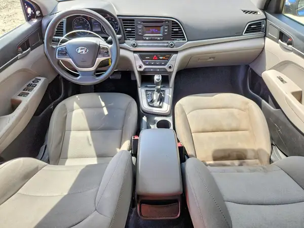 5NPD74LFXHH184401 2017 HYUNDAI ELANTRA - Image 8