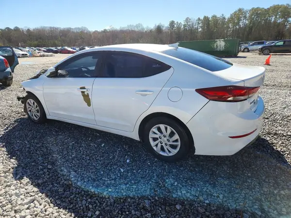 5NPD74LFXHH189565 2017 HYUNDAI ELANTRA - Image 2