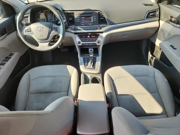 5NPD74LFXHH190649 2017 HYUNDAI ELANTRA - Image 8