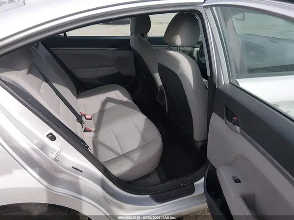 5NPD74LFXHH191087 2017 HYUNDAI ELANTRA - Image 8