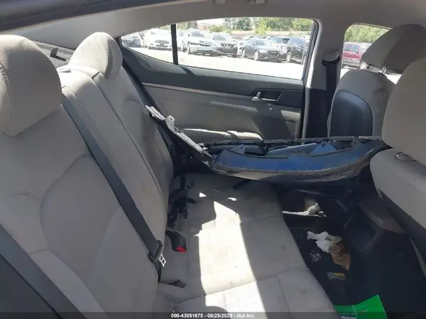 5NPD74LFXHH194314 2017 HYUNDAI ELANTRA - Image 8