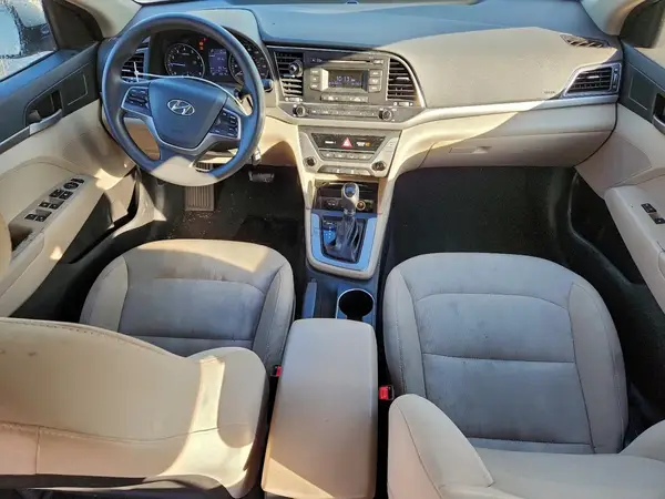 5NPD74LFXHH196760 2017 HYUNDAI ELANTRA - Image 8