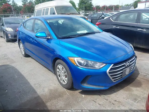 5NPD74LFXHH200211 2017 HYUNDAI ELANTRA - Image 1